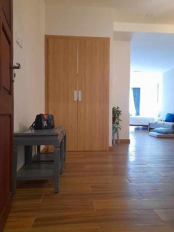 Отель Happy Home Нячанг