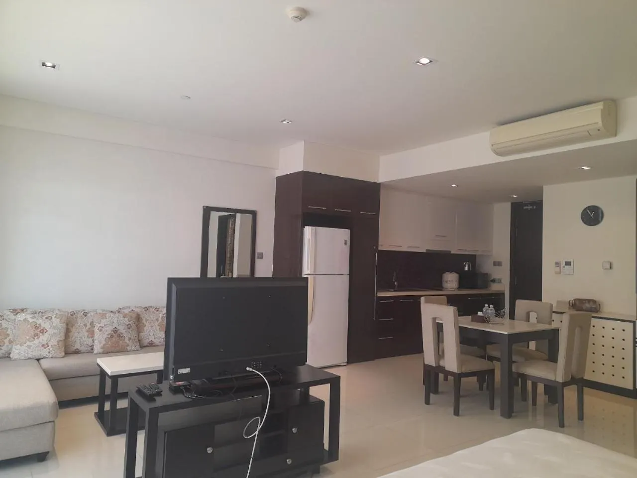 Happy Home Nha Trang 2*,