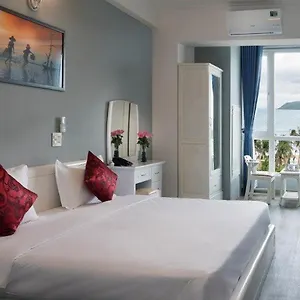 Отель Montana Hotel, Нячанг